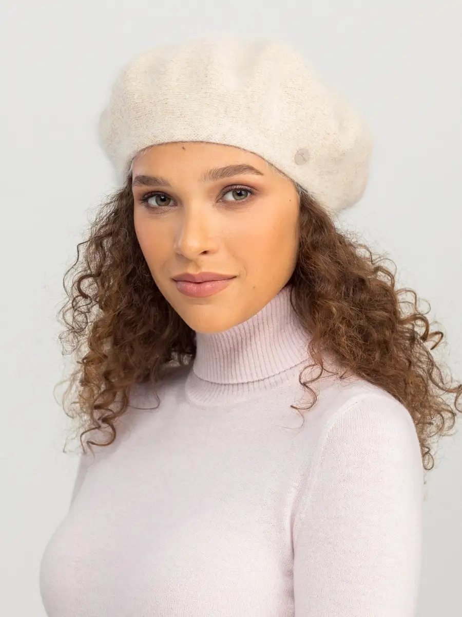 Берет из ангорки. Берет из ангоры. Беретки ангора. Шапка nazarkov furs. Берет из ангоры.